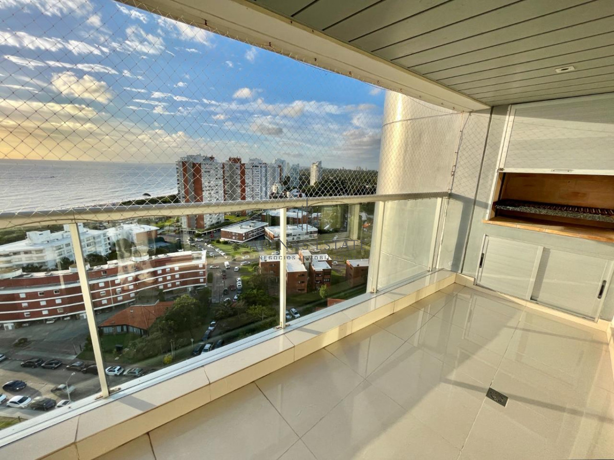 Apartamento ID.3473 - Apartamento  en Venta de 3 dormitorio en Playa Mansa , Torre Miami Boulevard