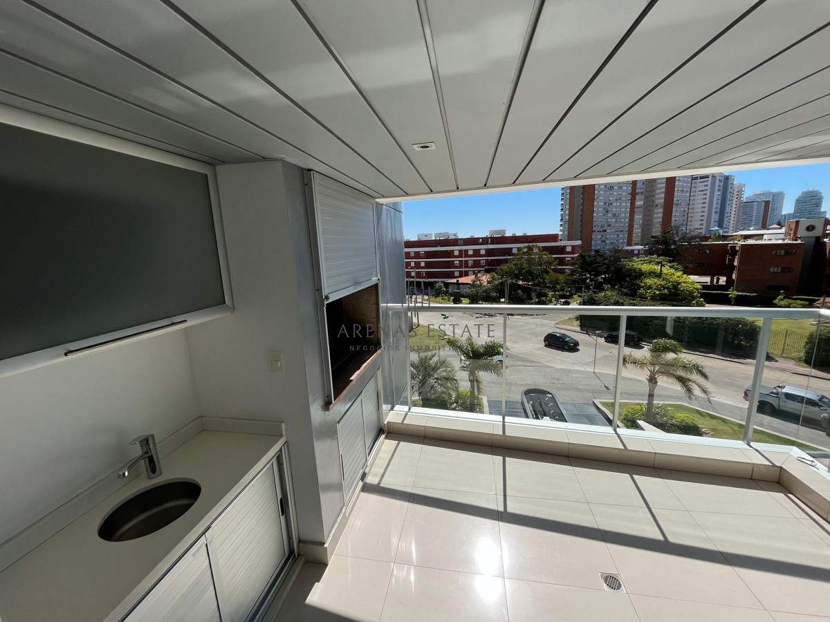 Apartamento ID.2193 - Apartamento en venta de  2 dormitorios en Punta Del Este - Miami Boulevard