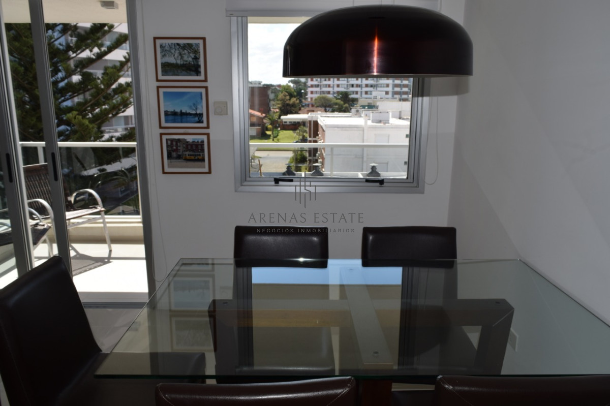 Apartamento ID.2735 - Apartamento en venta de dos dormitorios en Punta del Este