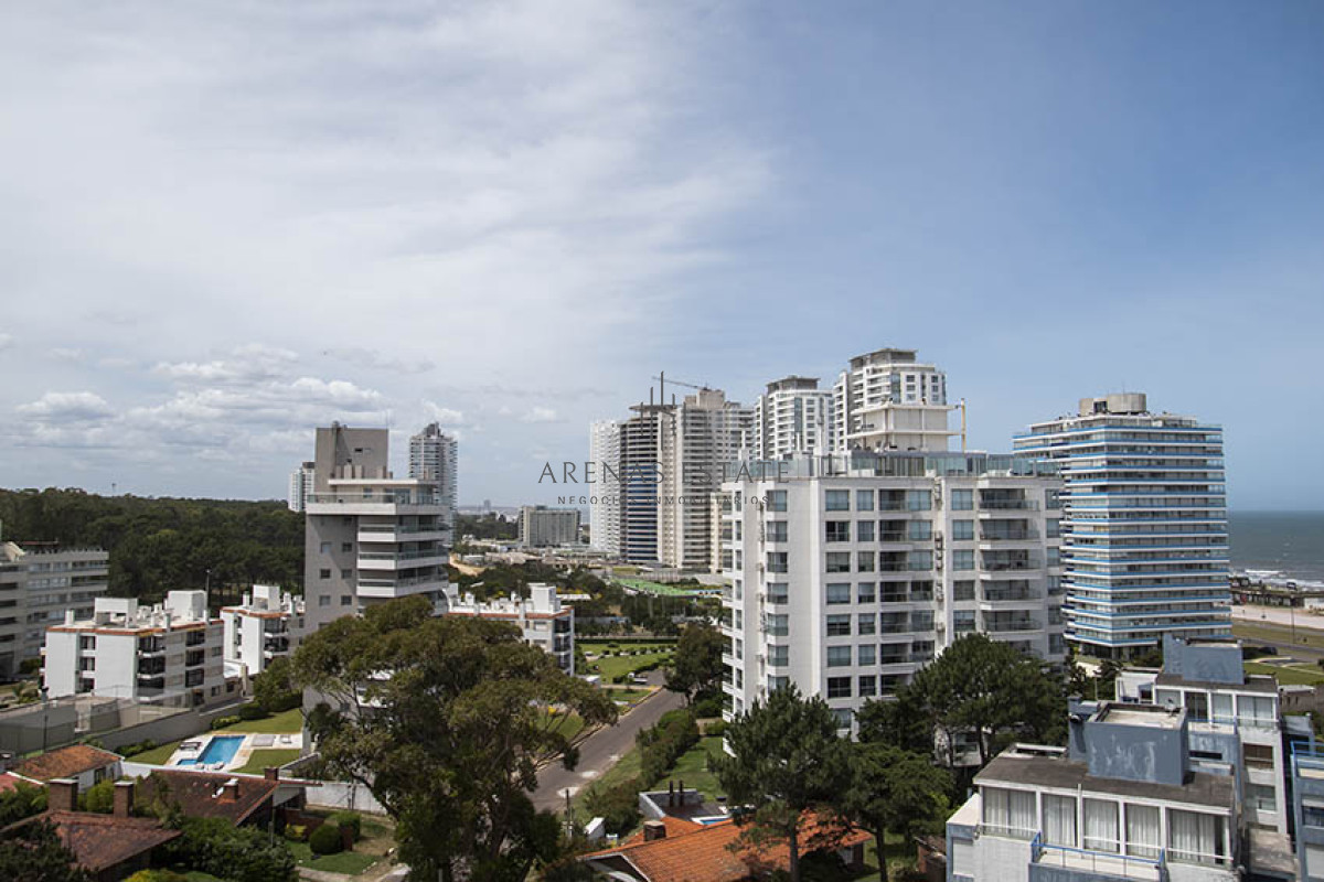 Apartamento ID.2258 - Torre Wild Punta del Este, departamento de 2 dormitorios en venta.
