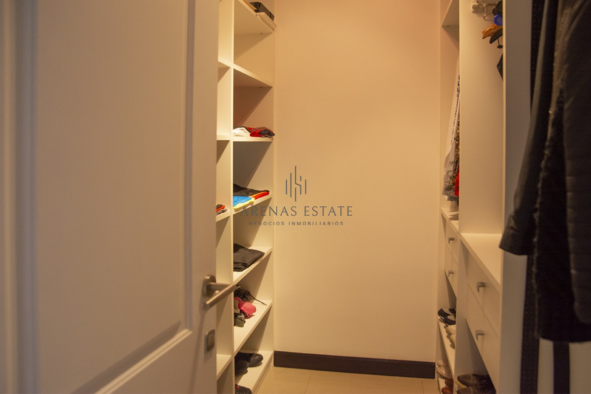 Apartamento ID.3476 - Departamento en venta frente al mar. Torre Lobos, Playa Brava, 3 dormitorios.