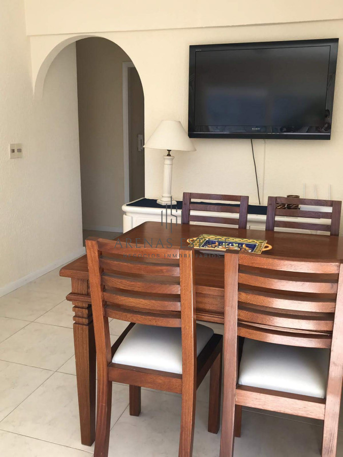 Apartamento ID.4194 - Apartamento en venta en Peninsula, Punta del Este 