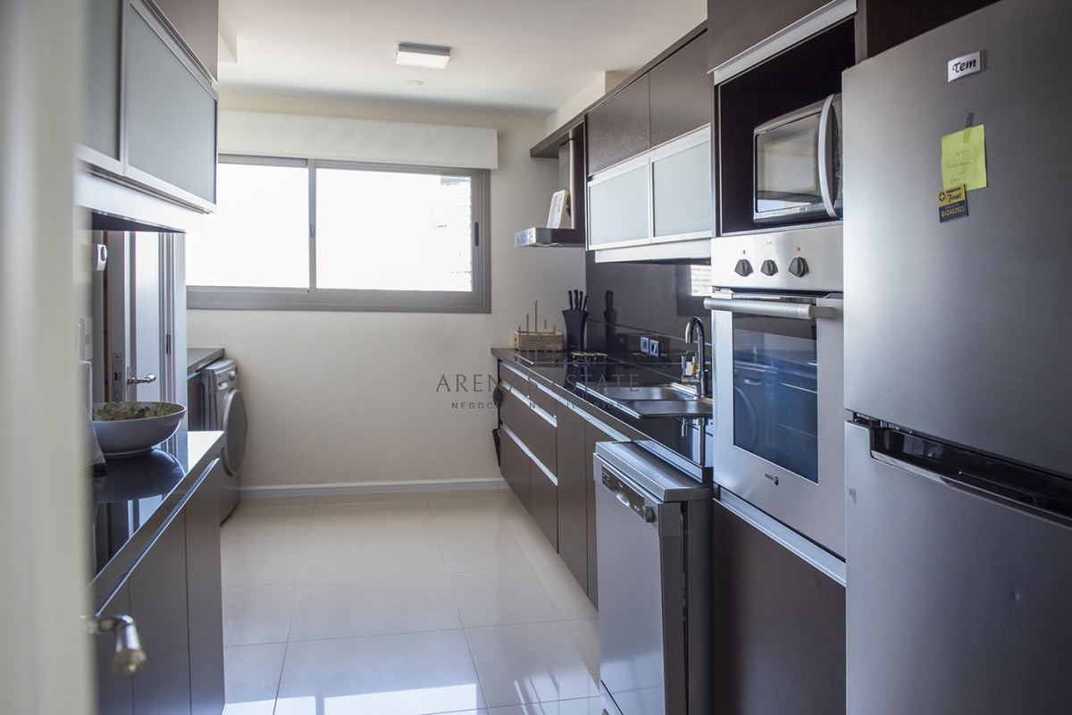 Apartamento ID.3376 - Apartamento de 2 dormitorios en Torre Imperiale , Punta del este , Playa Brava 