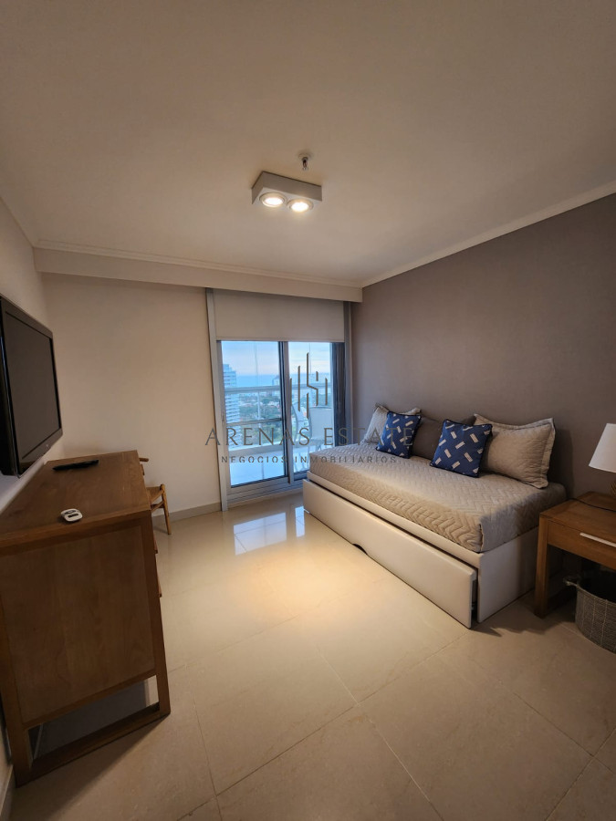 Apartamento ID.4039 - MIAMI BOULEVARD, UNIDAD DE 2 DORMITORIOS, 2 BAÑOS, PLAYA MANSA, PRIMERAS PARADAS , APARTAMENTO CON PARRILLERO 