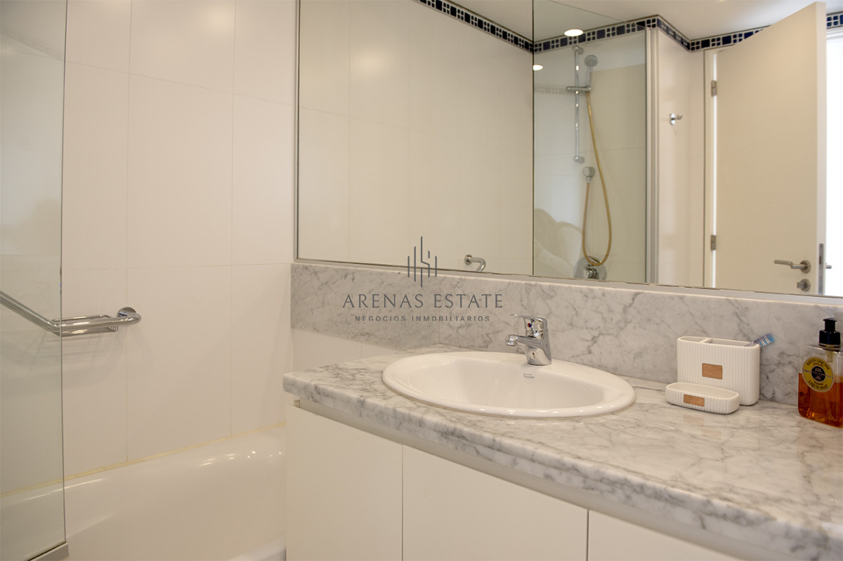 Apartamento ID.3470 - Departamento d 3 dormitoios + dependencia en venta en Playa Brava
