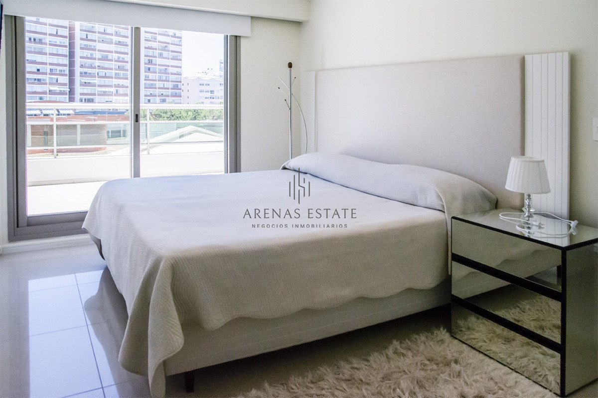 Apartamento ID.3686 - Departamento en venta con amplios dormitorios. Torre Imperiale.
