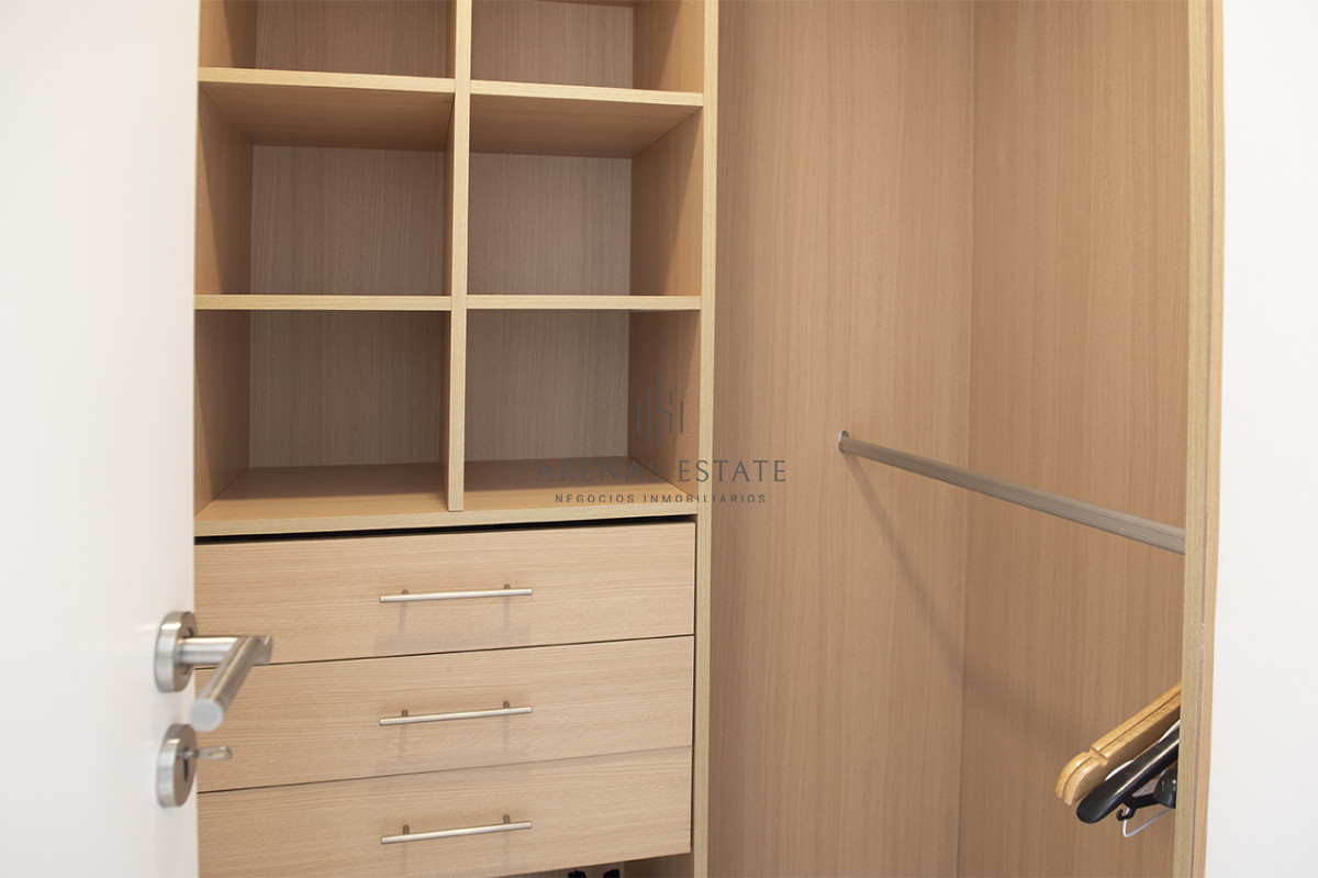 Apartamento ID.3470 - Departamento d 3 dormitoios + dependencia en venta en Playa Brava