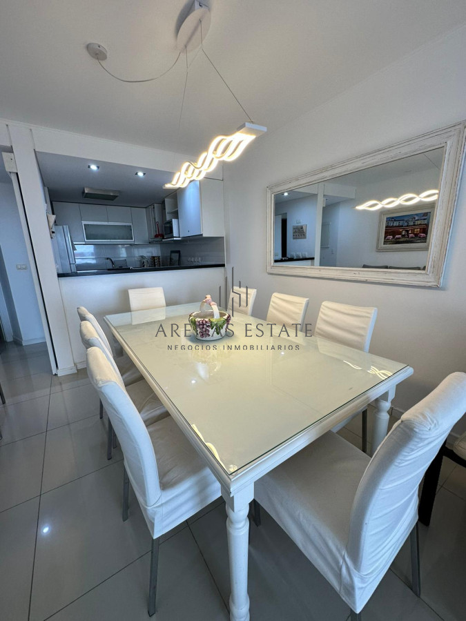 Apartamento ID.3156 - Departamento de 2 dormitorios en venta en Torre Wind. Punta del este