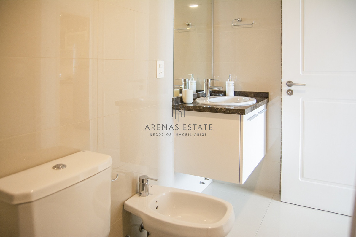 Apartamento ID.2260 - Apartamento en venta de dos dormitorios en Punta del Este 