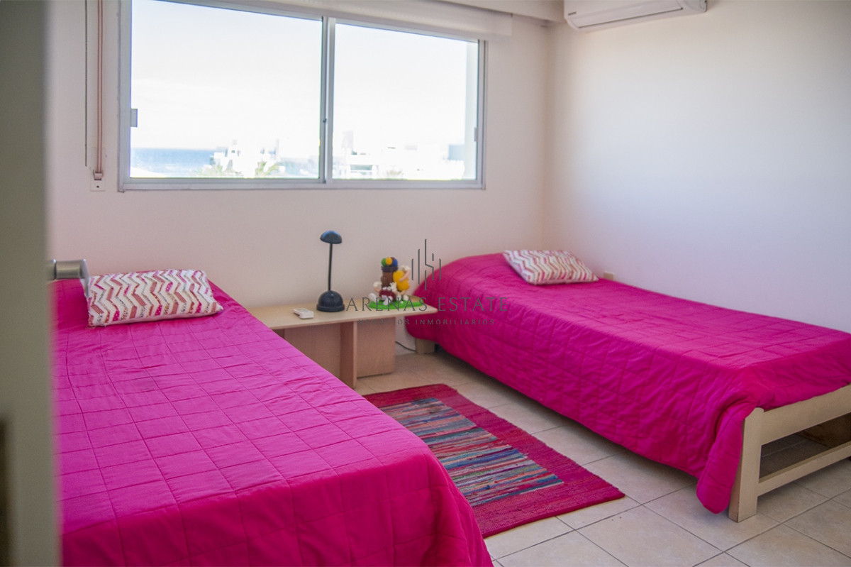 Apartamento ID.1895 - PORTO MARE , PUERTO , Penthouse duplex de 3 dormitorios en venta. Departamento con parrillero. 