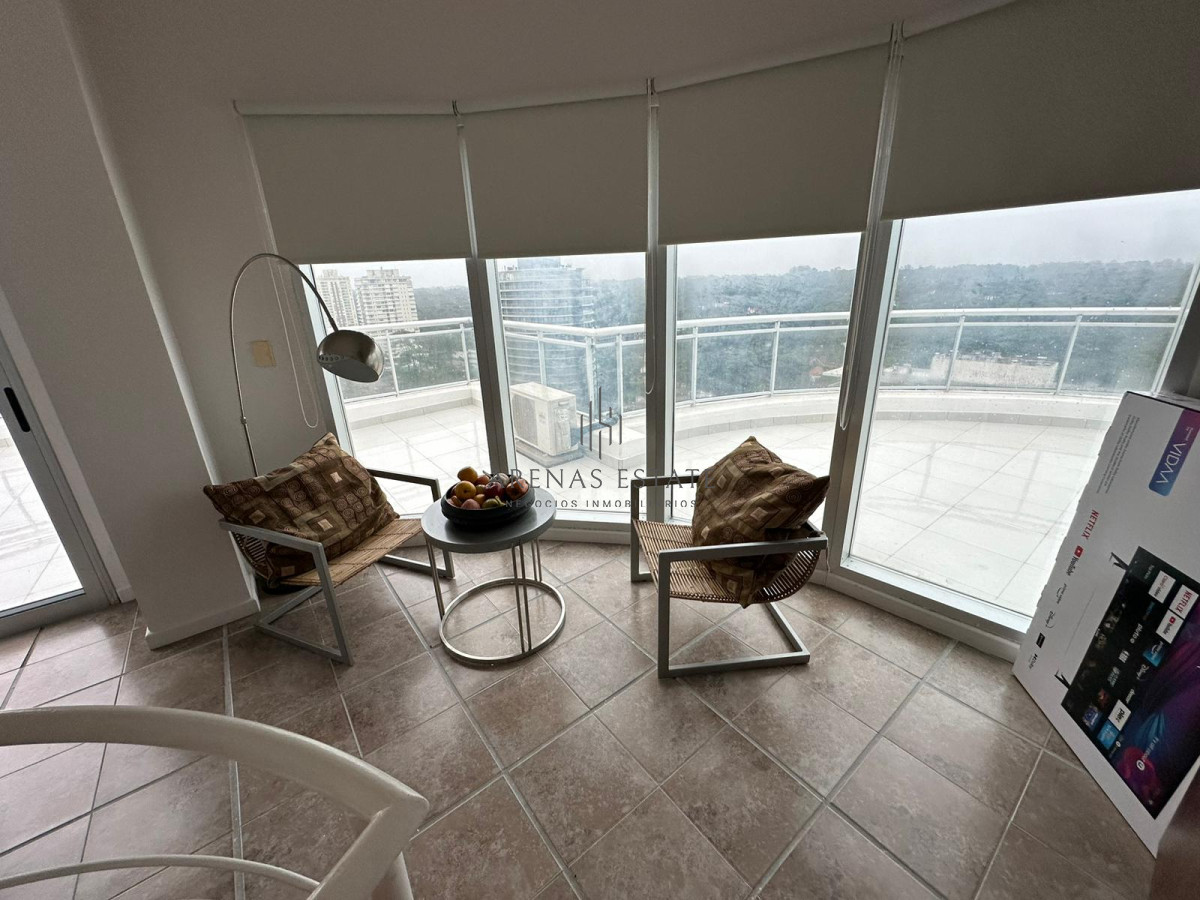 Apartamento ID.3921 - Penthouse de 3 dormitorios en venta a metros de Playa Brava