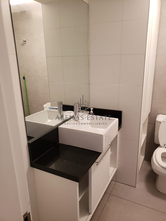 Apartamento ID.3457 - Vende apartamento de 2 dormitorios en Punta del Este