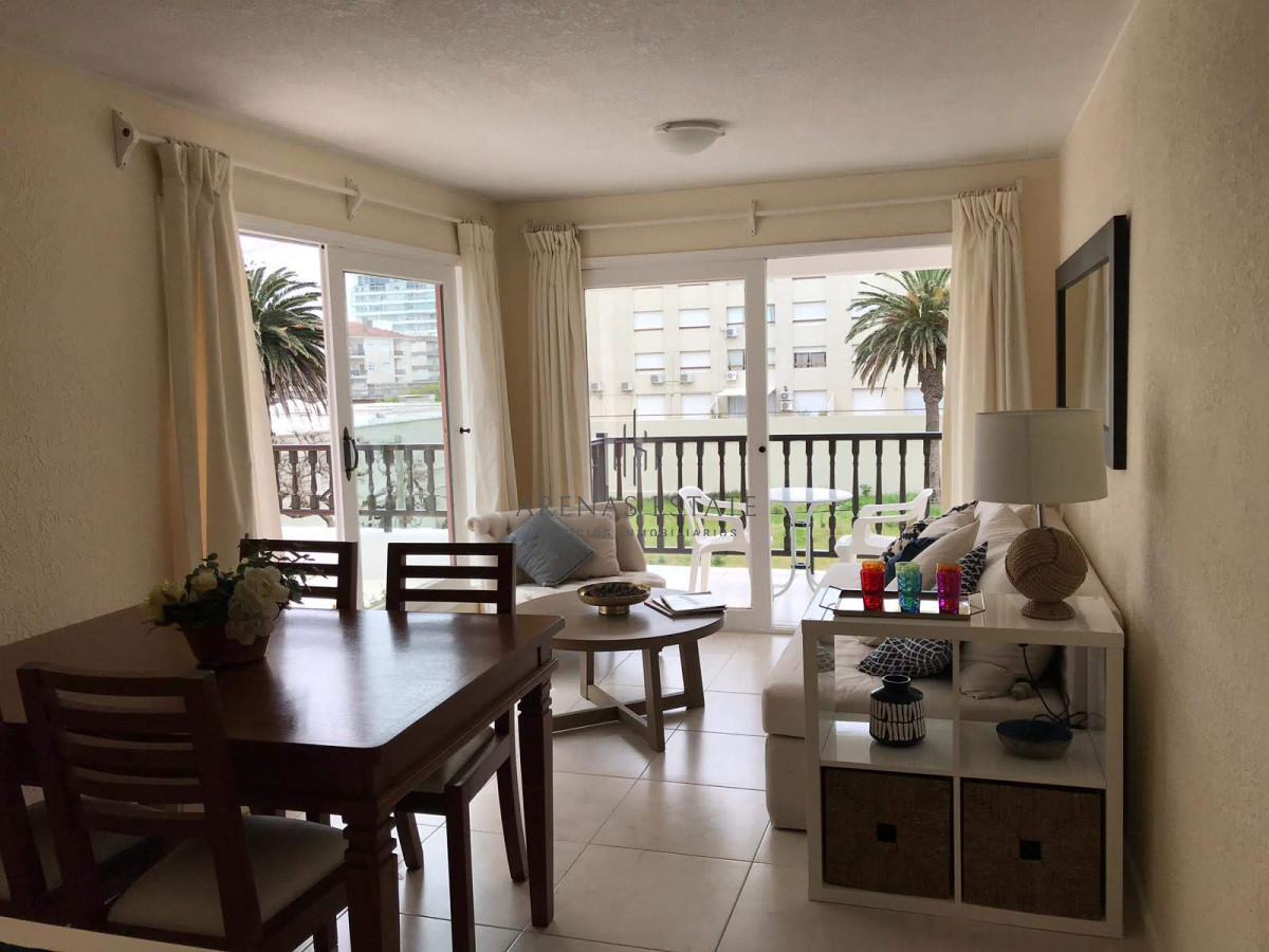 Apartamento ID.4194 - Apartamento en venta en Peninsula, Punta del Este 