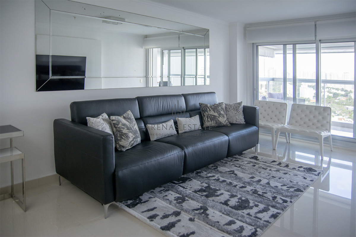 Apartamento ID.4195 - Vende apto de 2 dormitorios en Miami Boulevard ! Punta del este