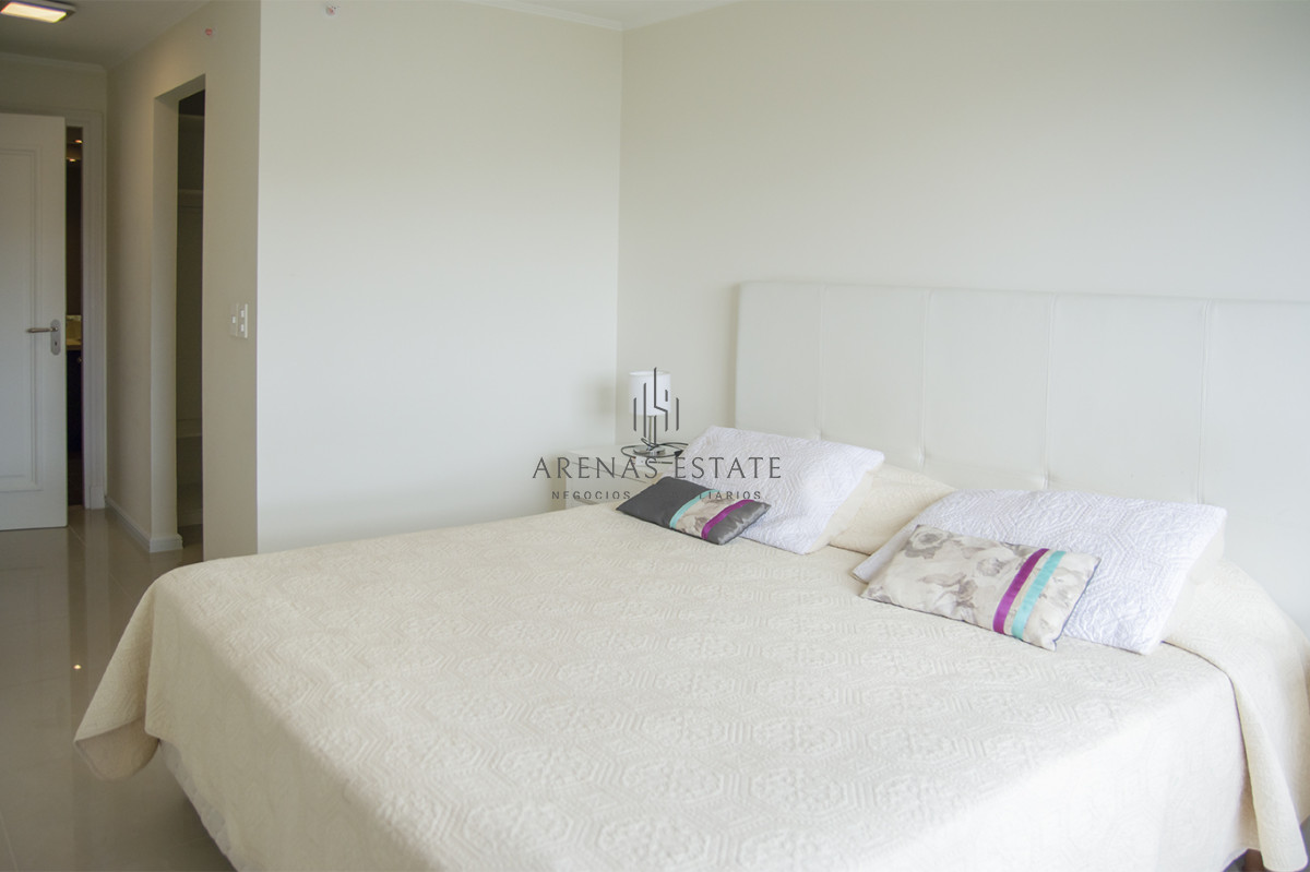 Apartamento ID.3379 - Departamento de 2 dormitorios a pasos del Mar , Punta del este 