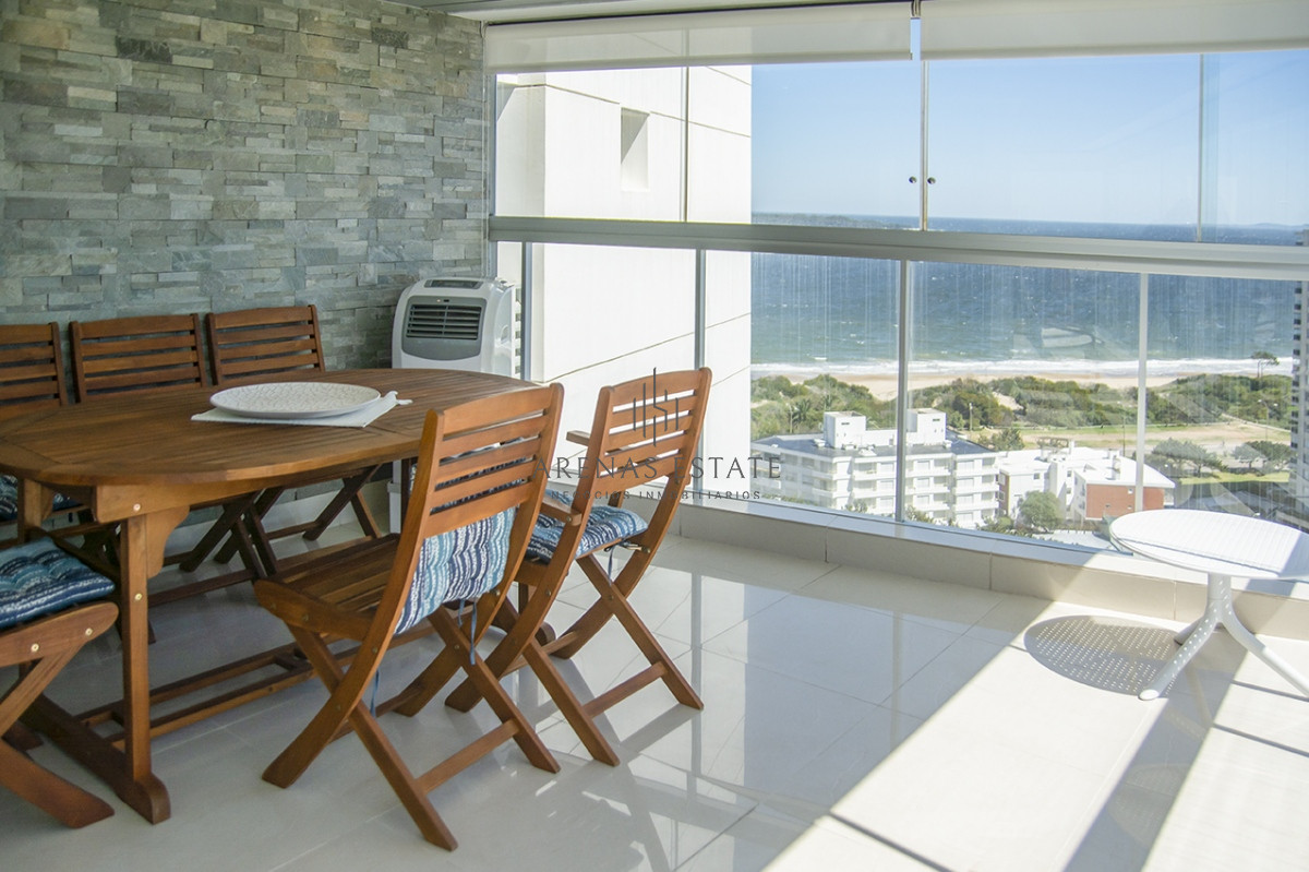 Apartamento ID.2408 - MIAMI BOULEVARD, PUNTA DEL ESTE, PLAYA MANSA, DOS DORMITORIOS , PRIMERAS PARADAS 