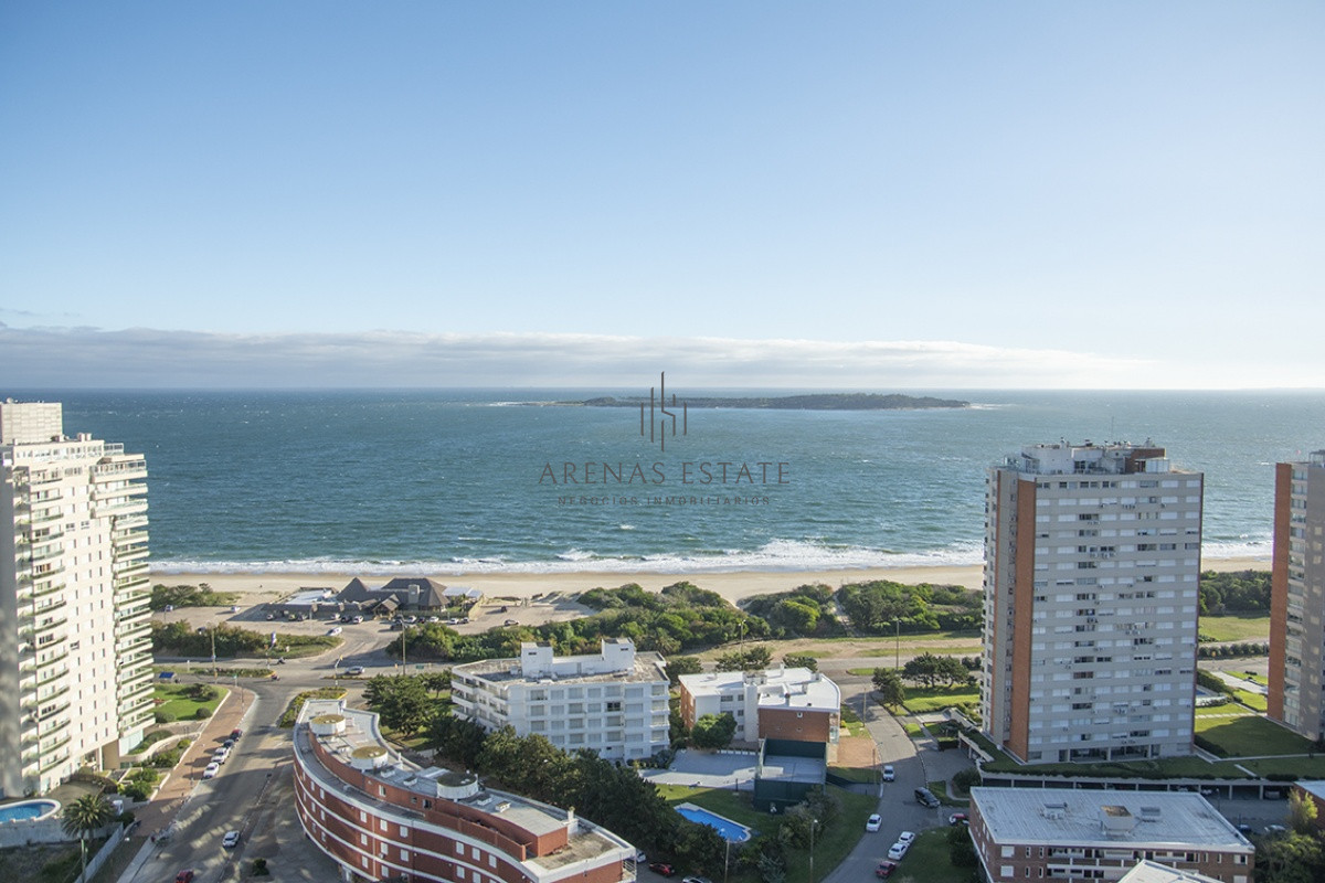 Apartamento ID.2146 - Oportunidad en playa mansa, finamente decorado. Sunrise Tower