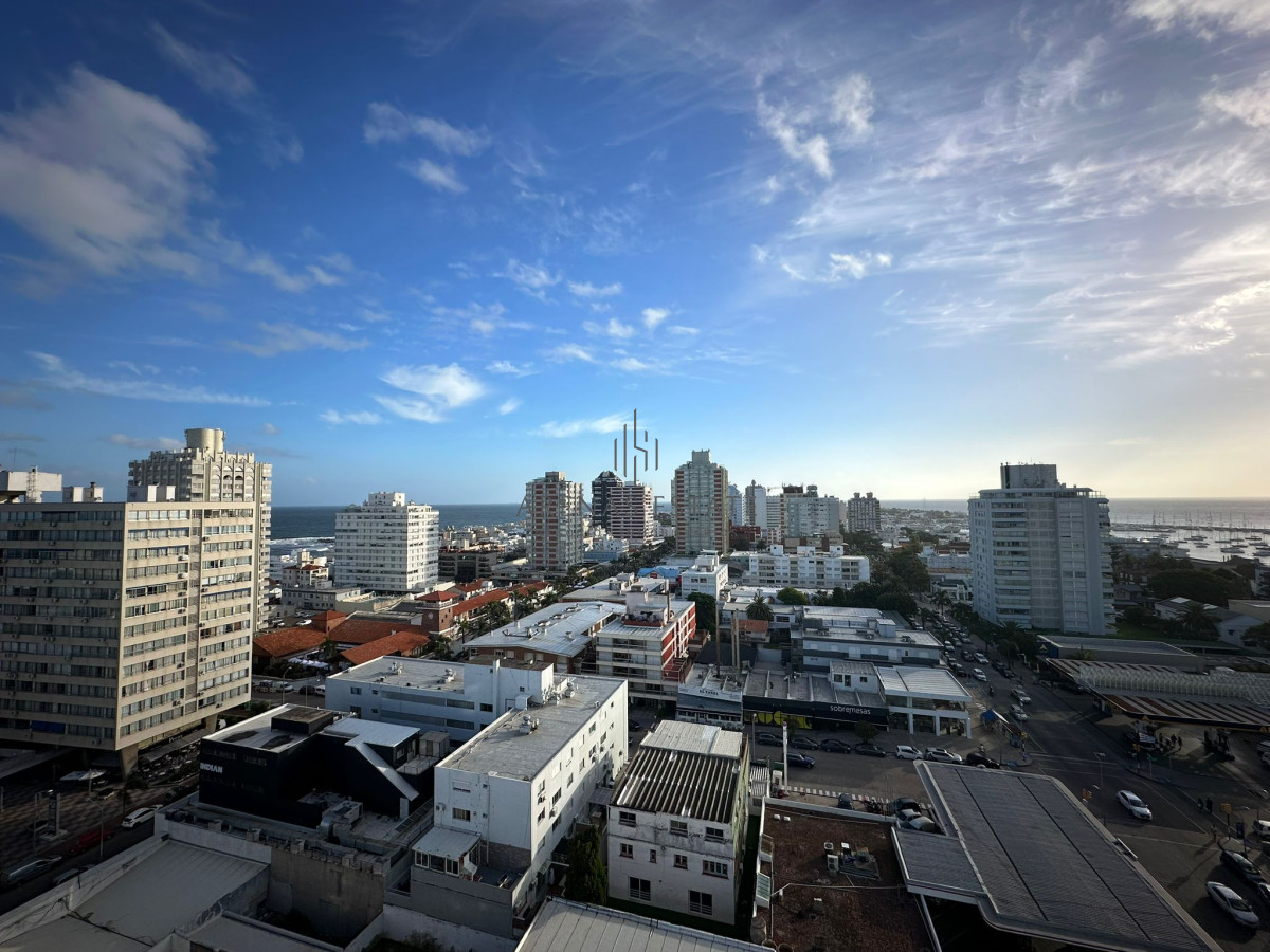 Apartamento ID.3791 - Vende apartamento de 3 dormitorios en Torre Gattas, Punta del Este 