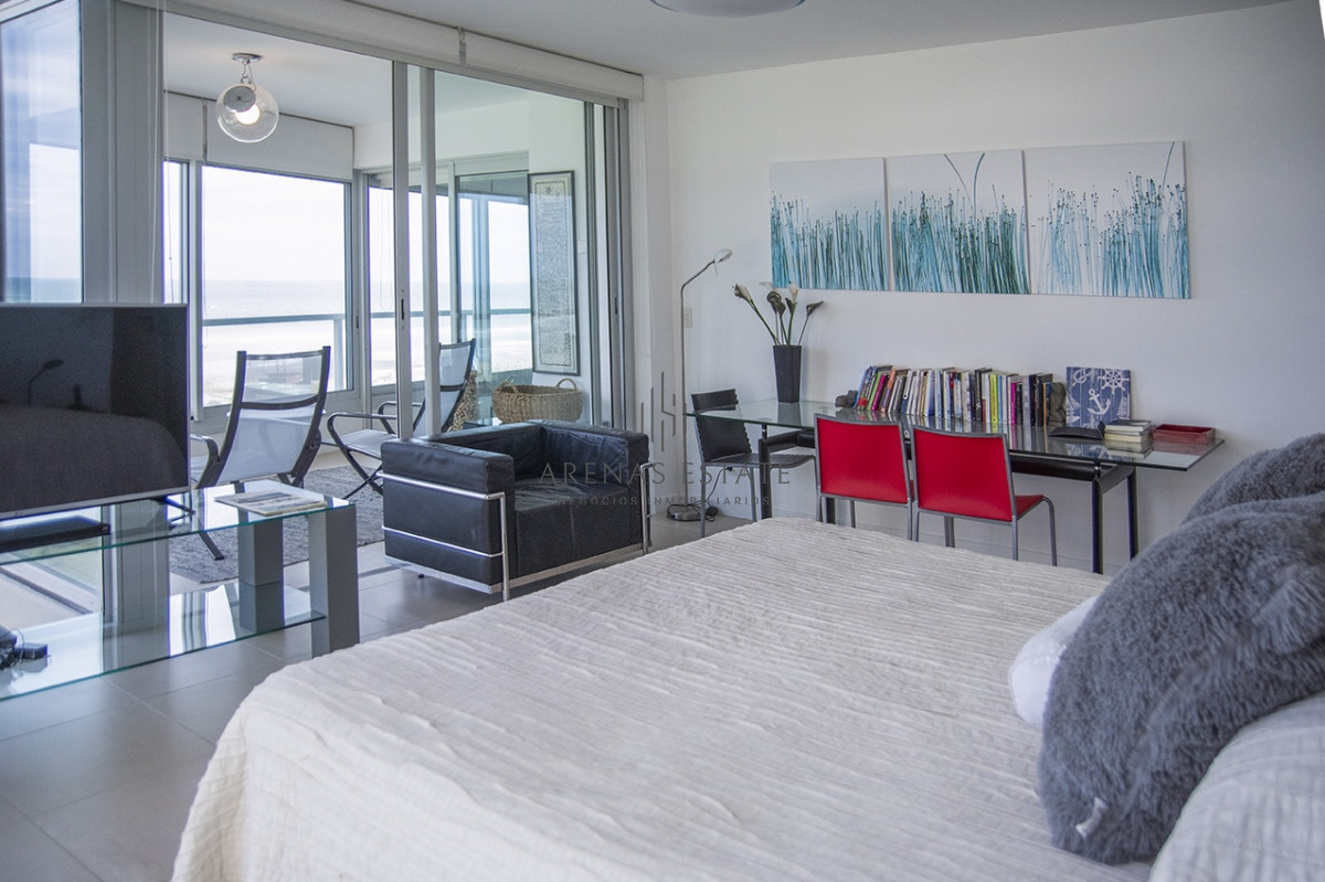 Apartamento ID.3469 - Espectacular Departamento en venta enPlaya brava frente al mar. 4 dormitorios