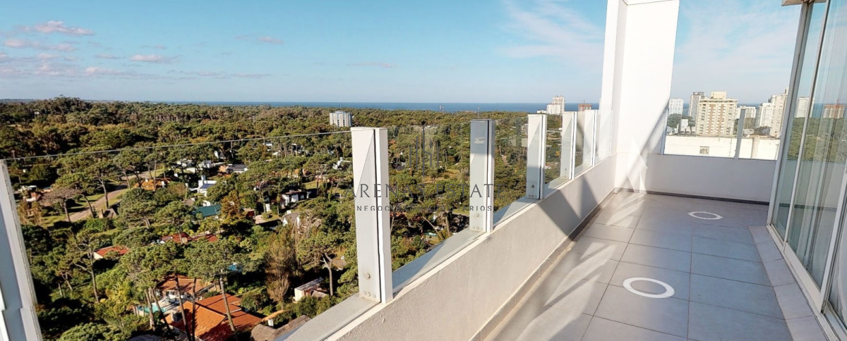 Apartamento ID.2047 - Penthouse de 3 dormitorios en venta en Torre Yoo