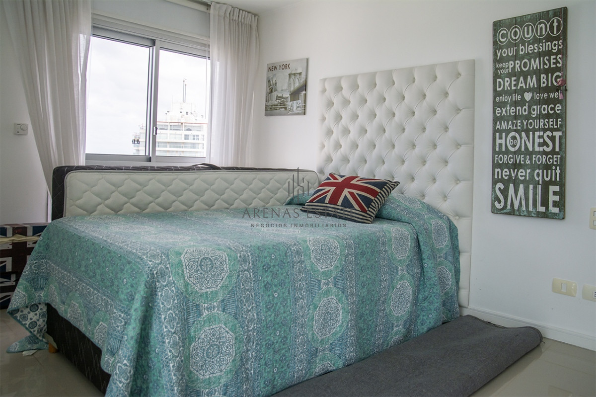 Apartamento ID.2612 - Vende apartamento de 3 dormitorios en Wind Tower, piso alto con vista al mar , Punta del Este 