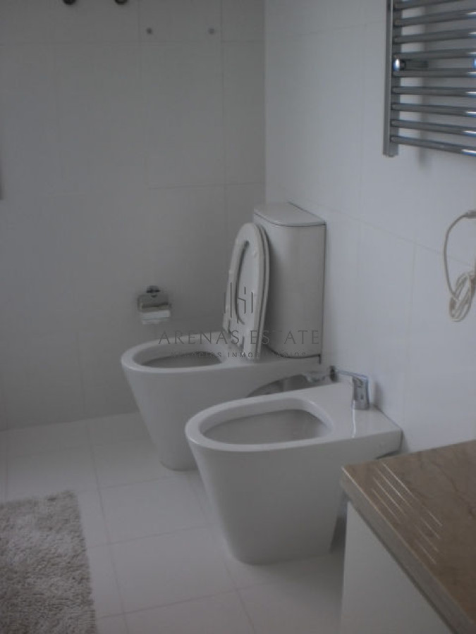 Apartamento ID.3469 - Espectacular Departamento en venta enPlaya brava frente al mar. 4 dormitorios