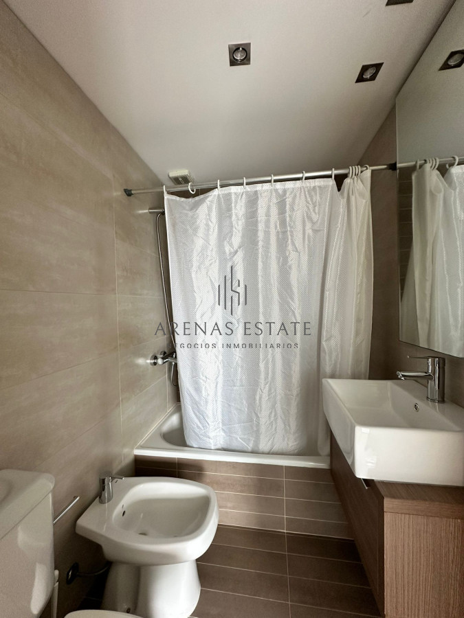 Apartamento ID.2501 - Vende apartamento de 3 dormitorios en Gala Vista, Punta del Este 