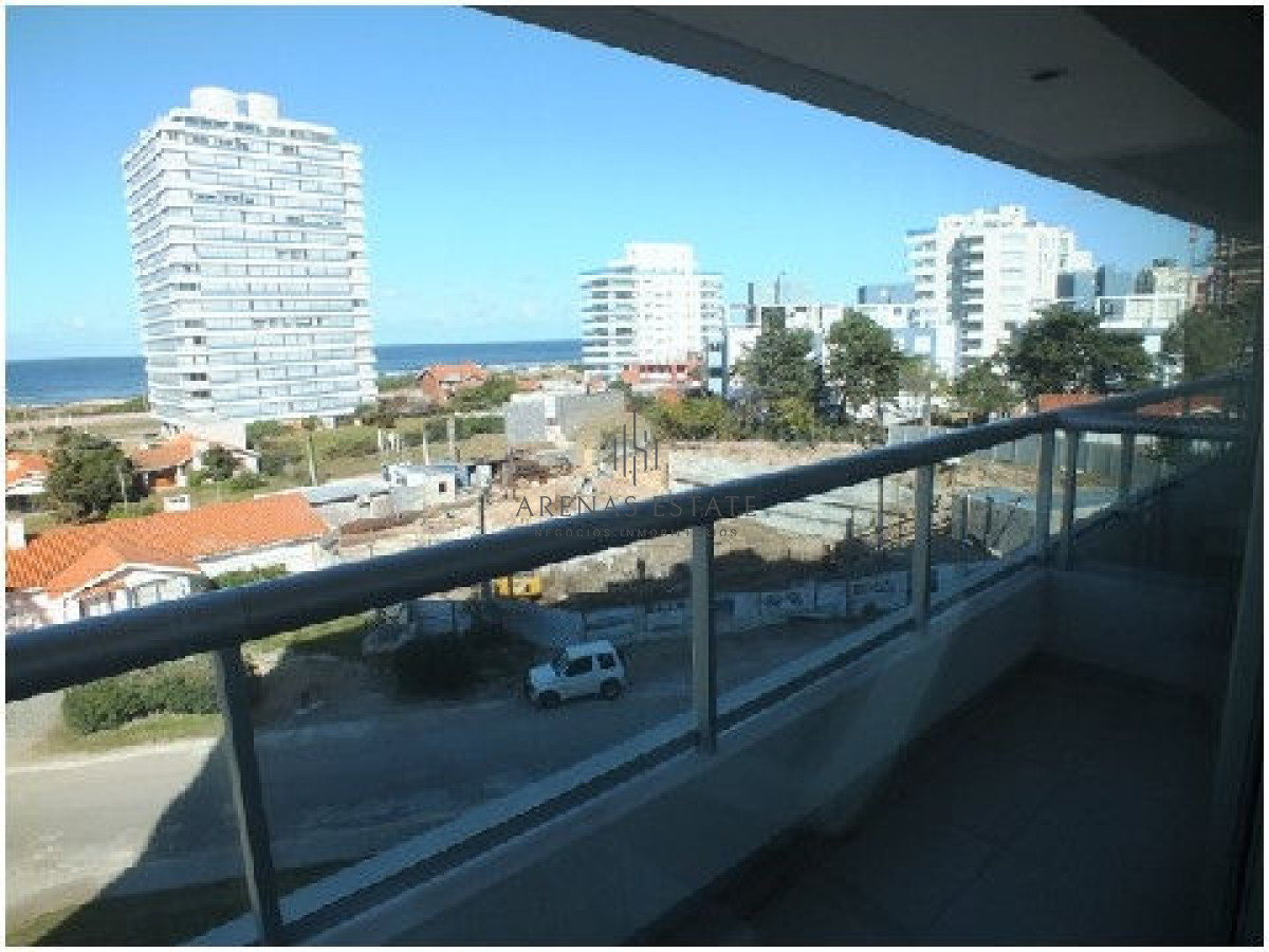 Apartamento ID.2049 - Venta Apartamento de 3 dormitorios en zona Brava, Punta del Este