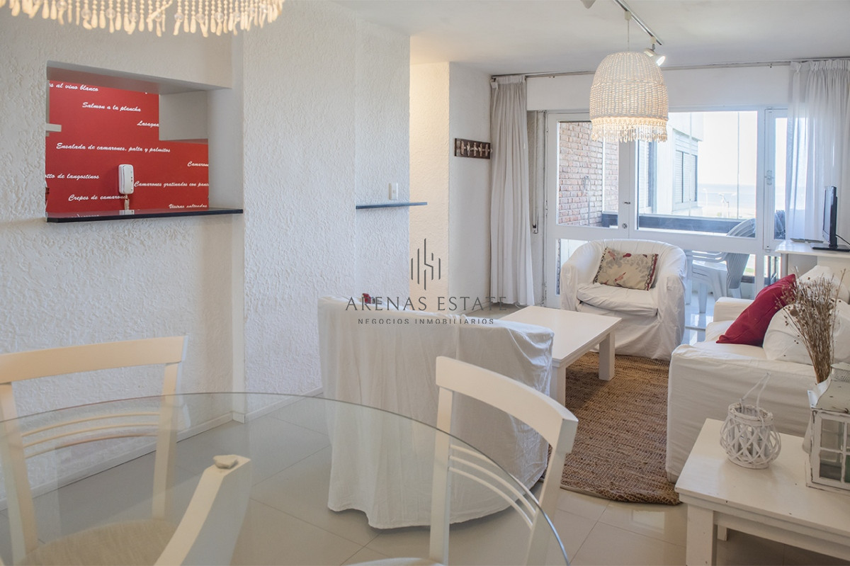 Apartamento ID.4014 - Apartamento en Venta de 2 dormitorios en Edificio Panorama , Punta del este 