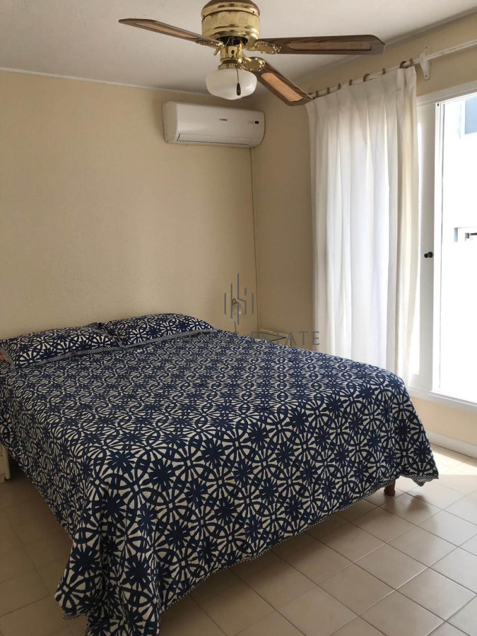 Apartamento ID.4194 - Apartamento en venta en Peninsula, Punta del Este 