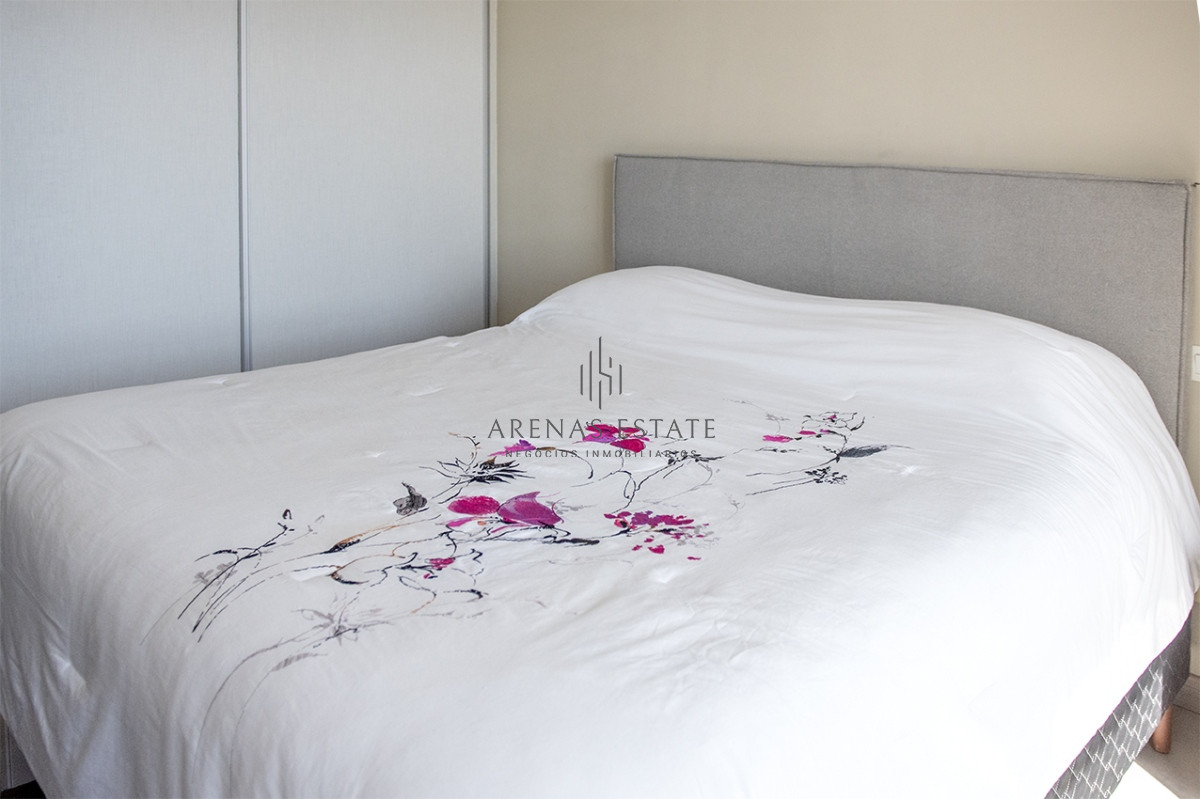 Apartamento ID.3098 - Piso alto con vista panoramica, 1 dormitorio y medio en venta. Punta del Este