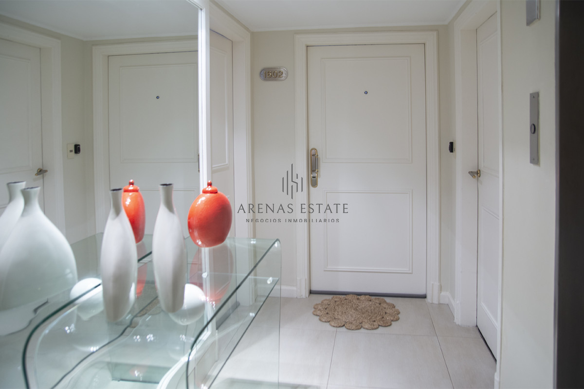 Apartamento ID.2211 - Hermoso departamento de 3 dormitorios a la venta, a pasos del mar