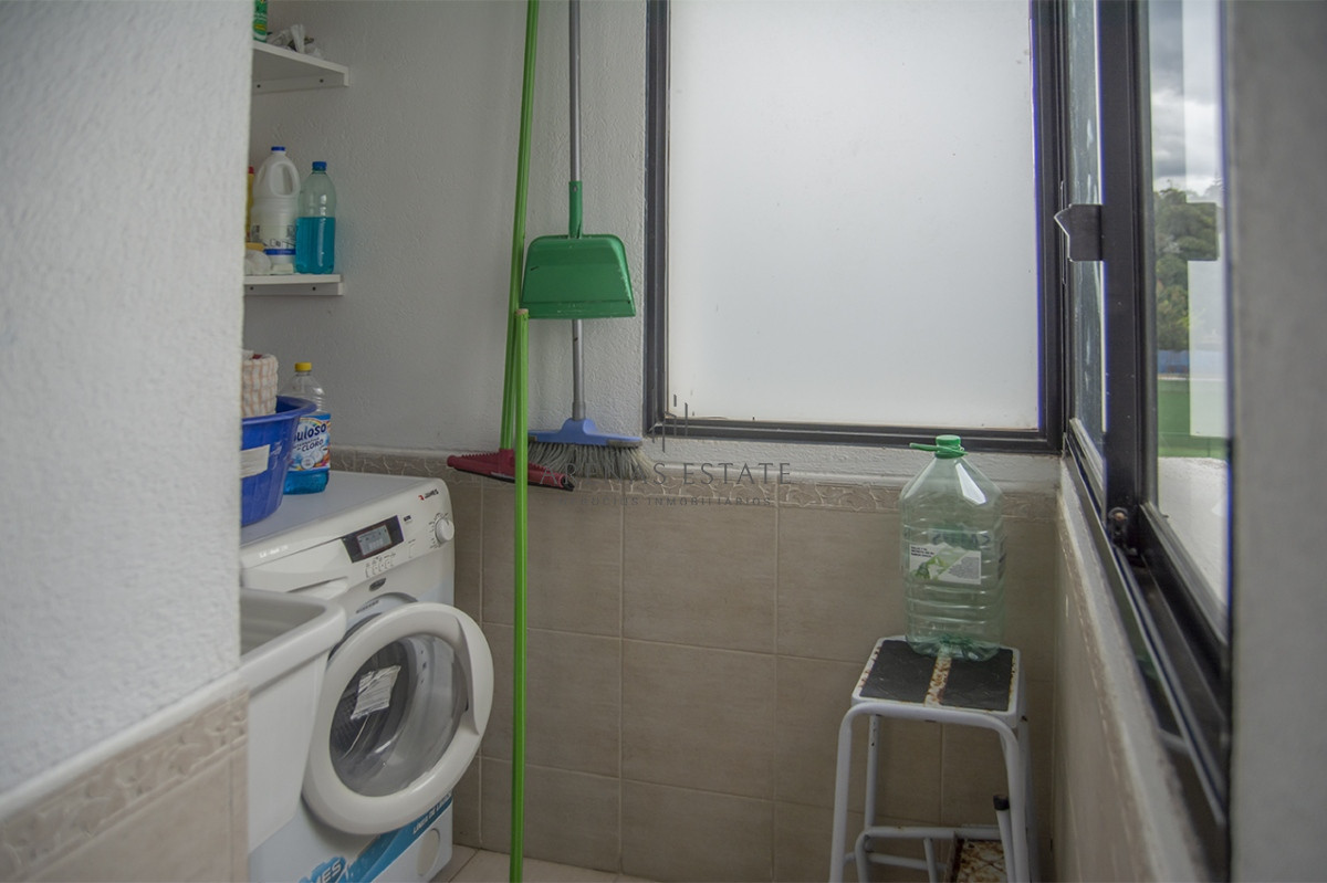 Apartamento ID.2050 - Penthouse en venta muy cómodo e iluminado. 4 dormitorios + dep. 