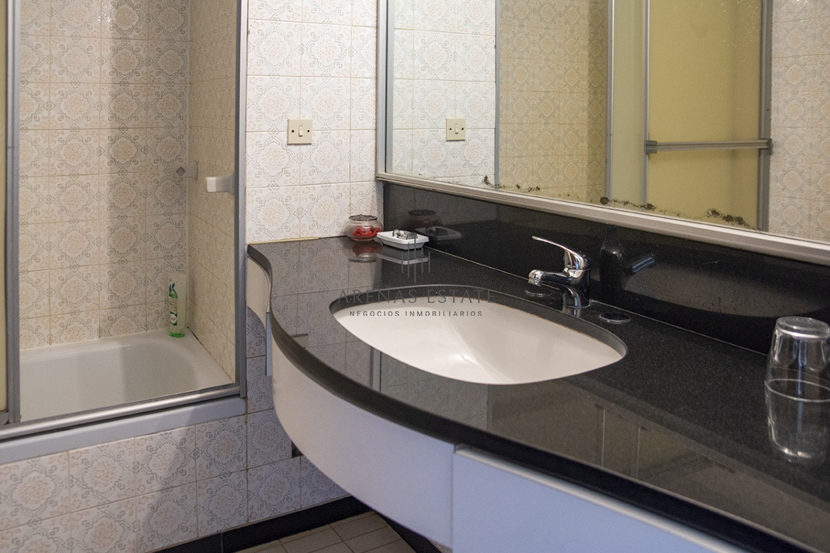 Apartamento ID.3920 - Hermoso Departamento en venta de 3 dormitorios. Torre Tiburon. Playa Brava.