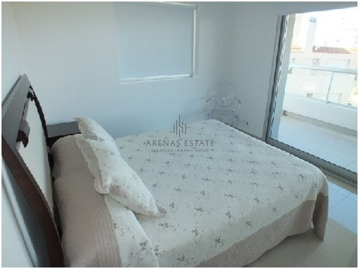 Apartamento ID.2049 - Venta Apartamento de 3 dormitorios en zona Brava, Punta del Este