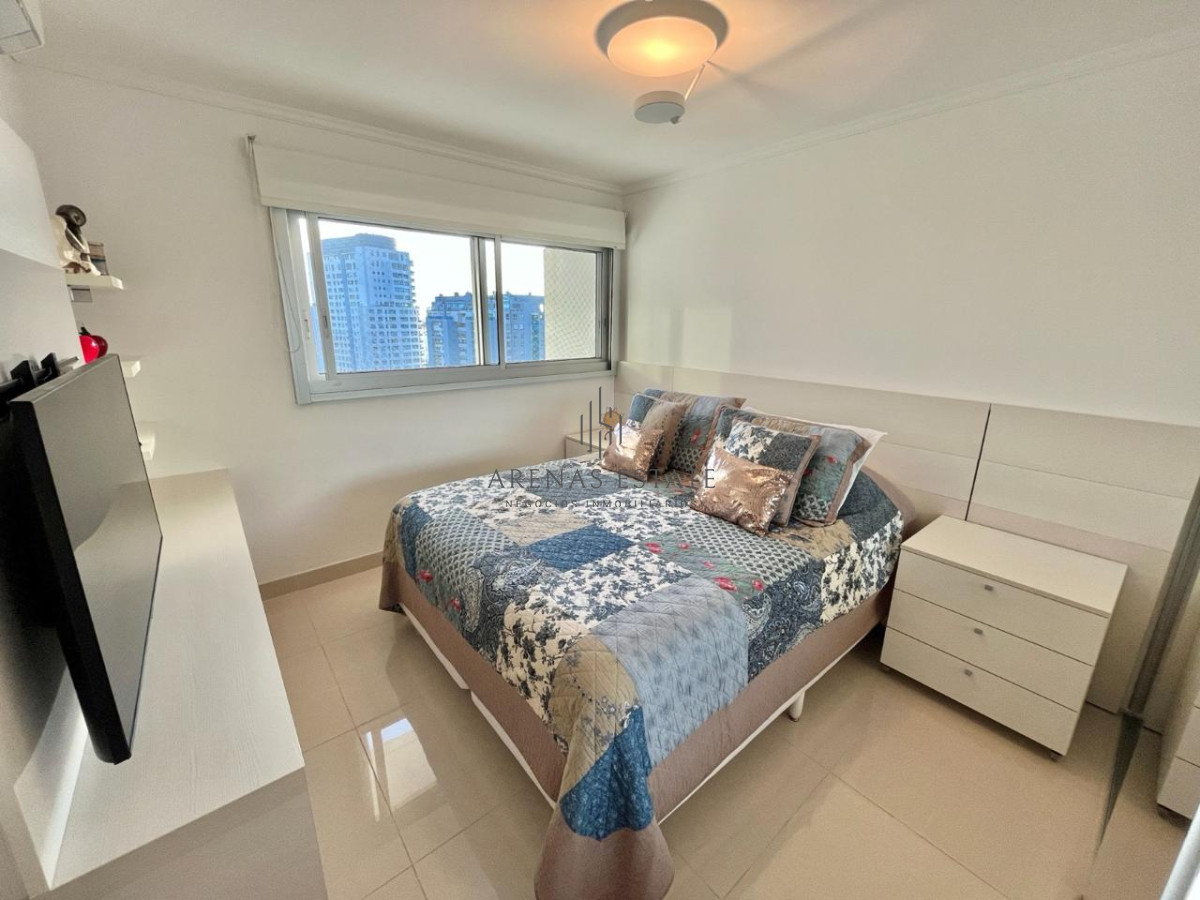Apartamento ID.3473 - Apartamento  en Venta de 3 dormitorio en Playa Mansa , Torre Miami Boulevard