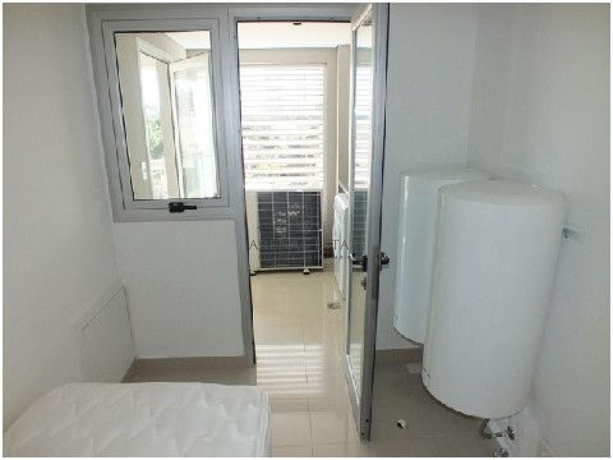 Apartamento ID.2049 - Venta Apartamento de 3 dormitorios en zona Brava, Punta del Este