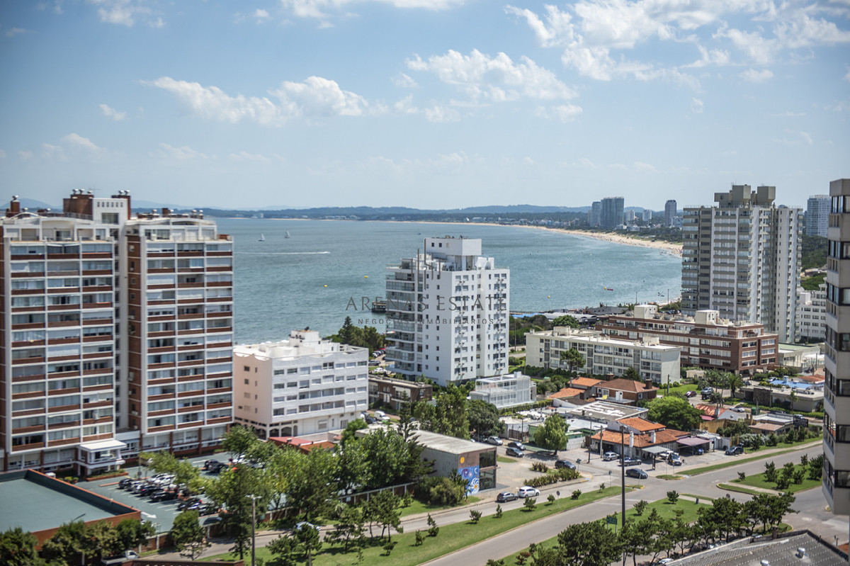 Apartamento ID.3684 - Hermoso Pent-house en torre Imperiale ,venta en zona de la Brava.