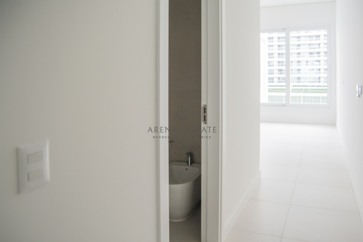 Apartamento ID.4210 - Vistas panoramicas de Playa Brava, Departamento de 3 dormitorios en venta. Torre Le Parc