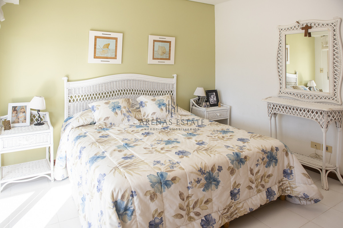 Apartamento ID.3794 - Vende departamento de 3 dormitorios en Ocean Tower, Punta del Este 