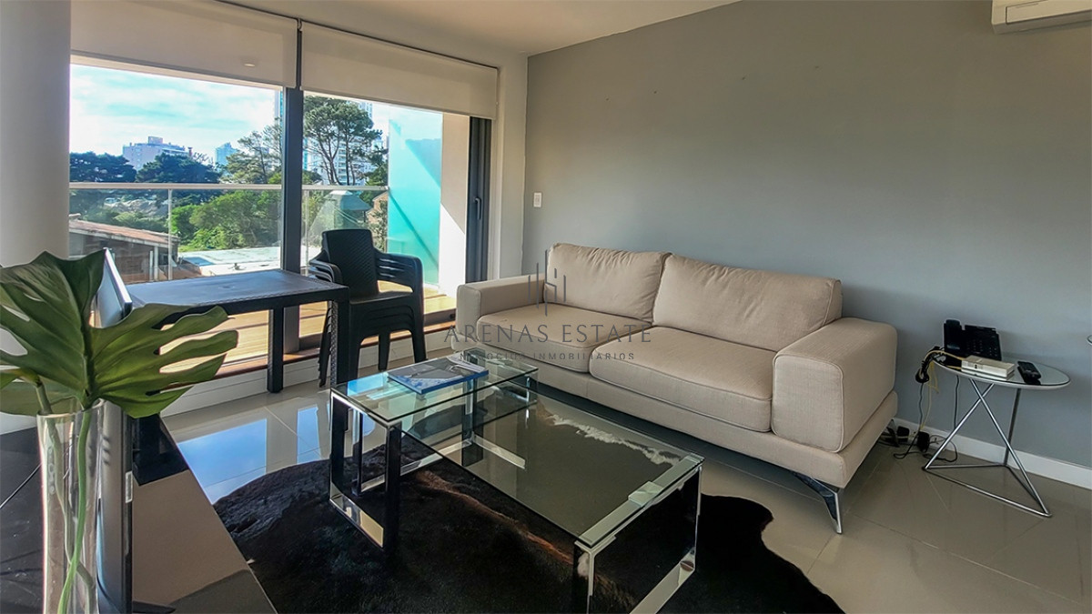 Apartamento ID.3565 - Apartamento de 2 dormitorios en venta en Punta del Este, Edif. Chronos