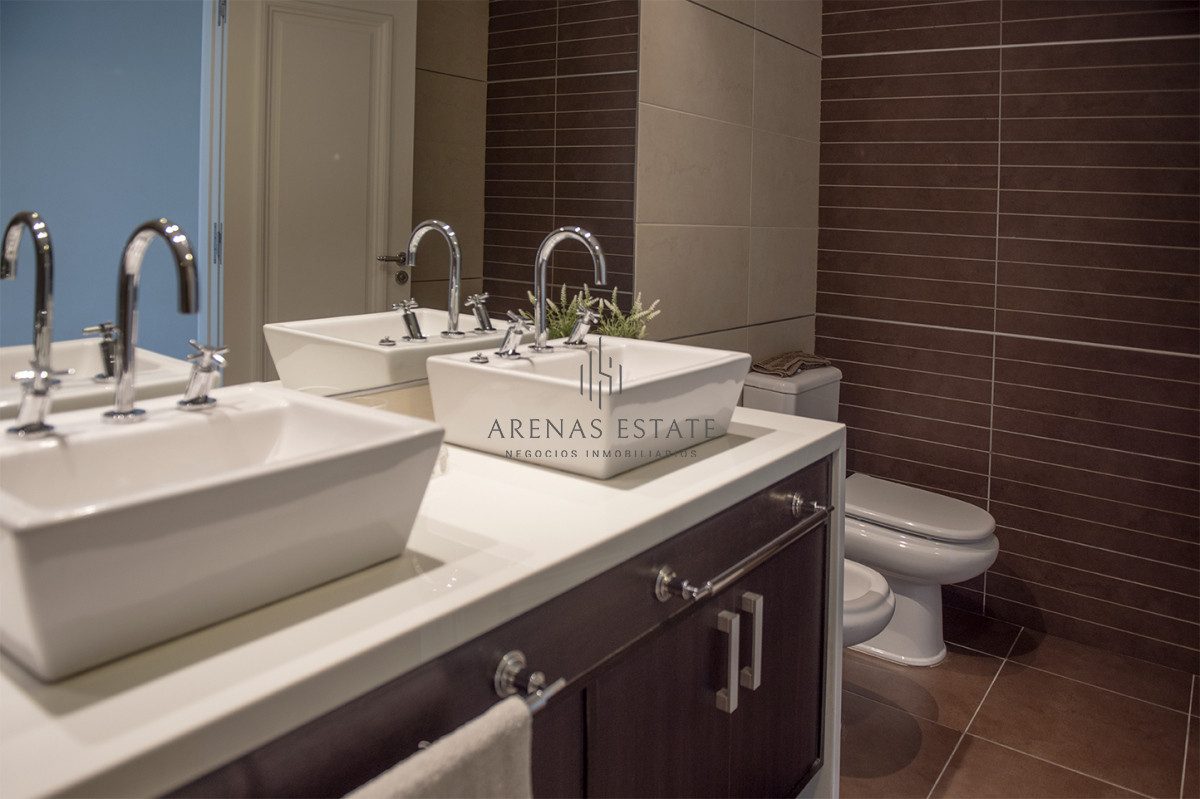 Apartamento ID.3684 - Hermoso Pent-house en torre Imperiale ,venta en zona de la Brava.