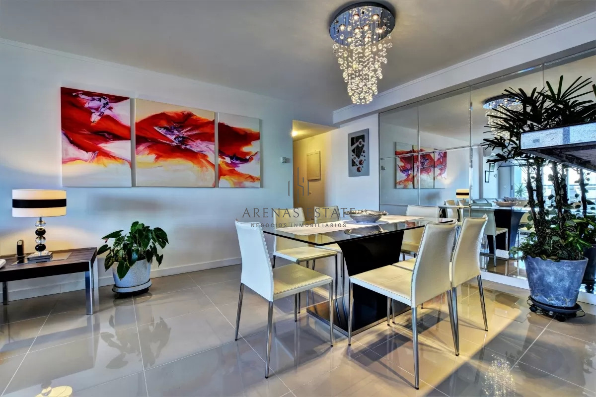 Apartamento ID.2643 - Lindo departamento de 3 dormitorios en venta en excelente zona.