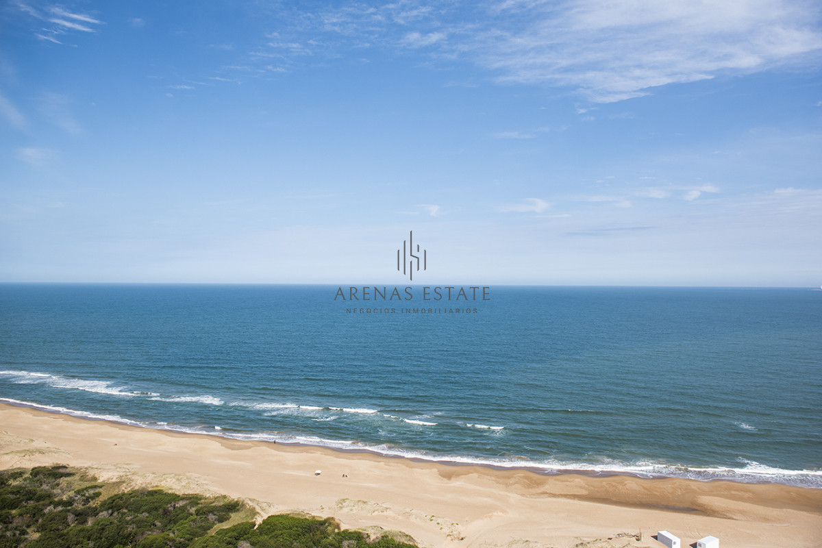 Apartamento ID.3470 - Departamento d 3 dormitoios + dependencia en venta en Playa Brava