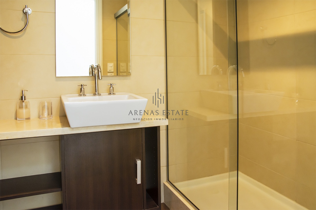 Apartamento ID.3686 - Departamento en venta con amplios dormitorios. Torre Imperiale.