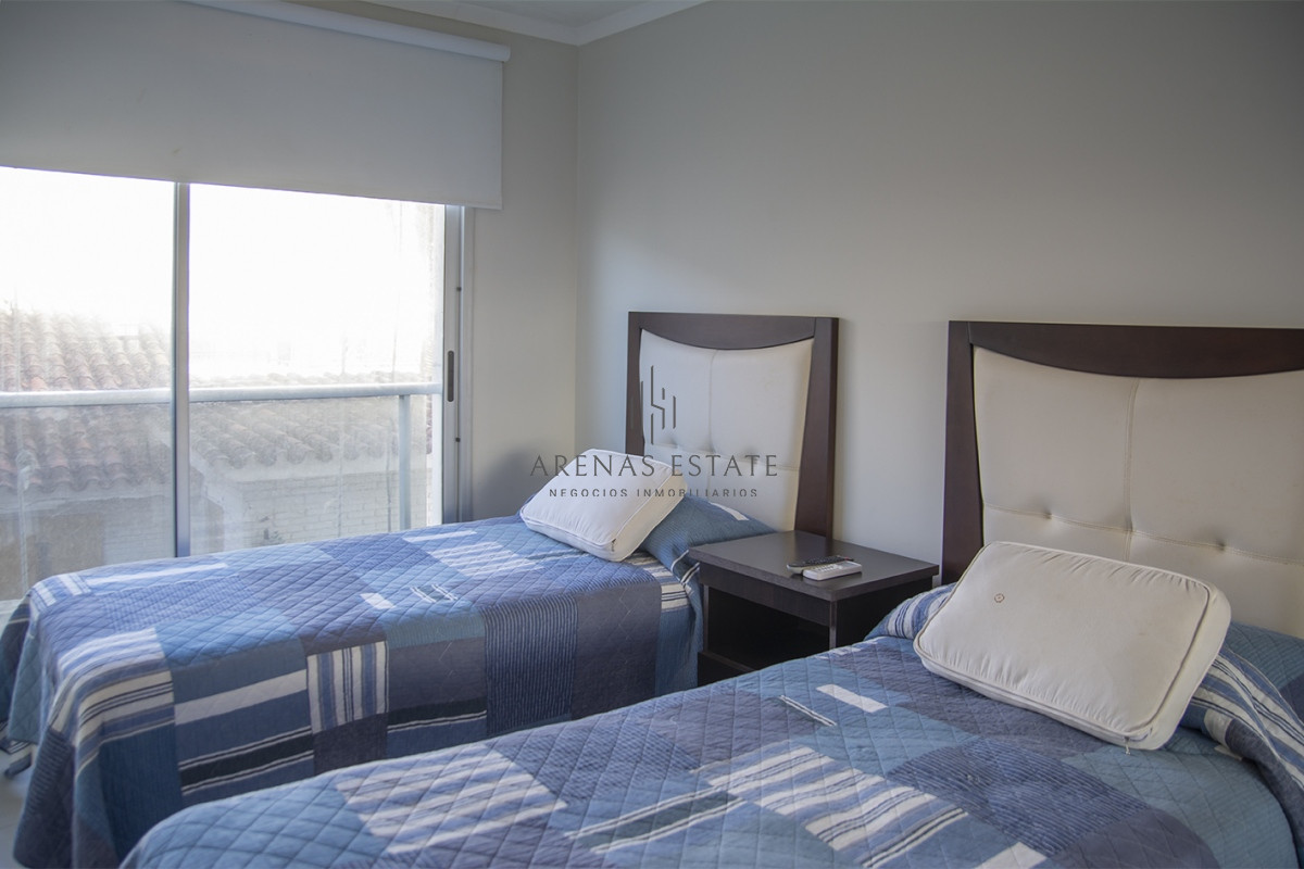 Apartamento ID.2526 - Departamento de 3 dormitorios con parrillero en venta, edificio nuevo en la Peninsula.