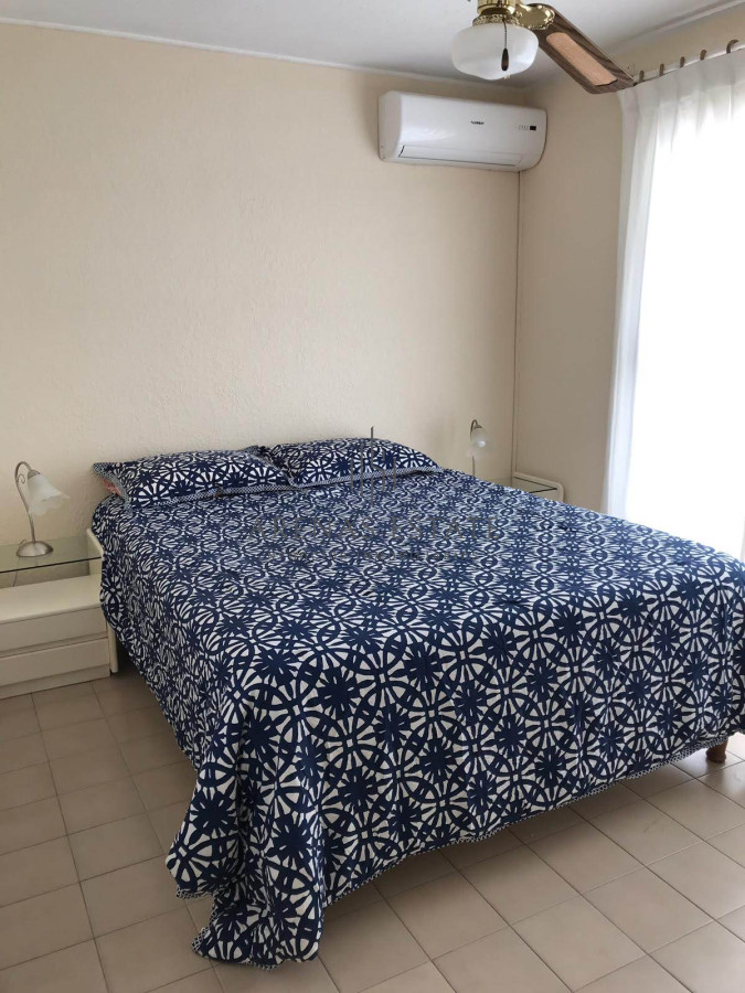 Apartamento ID.4194 - Apartamento en venta en Peninsula, Punta del Este 