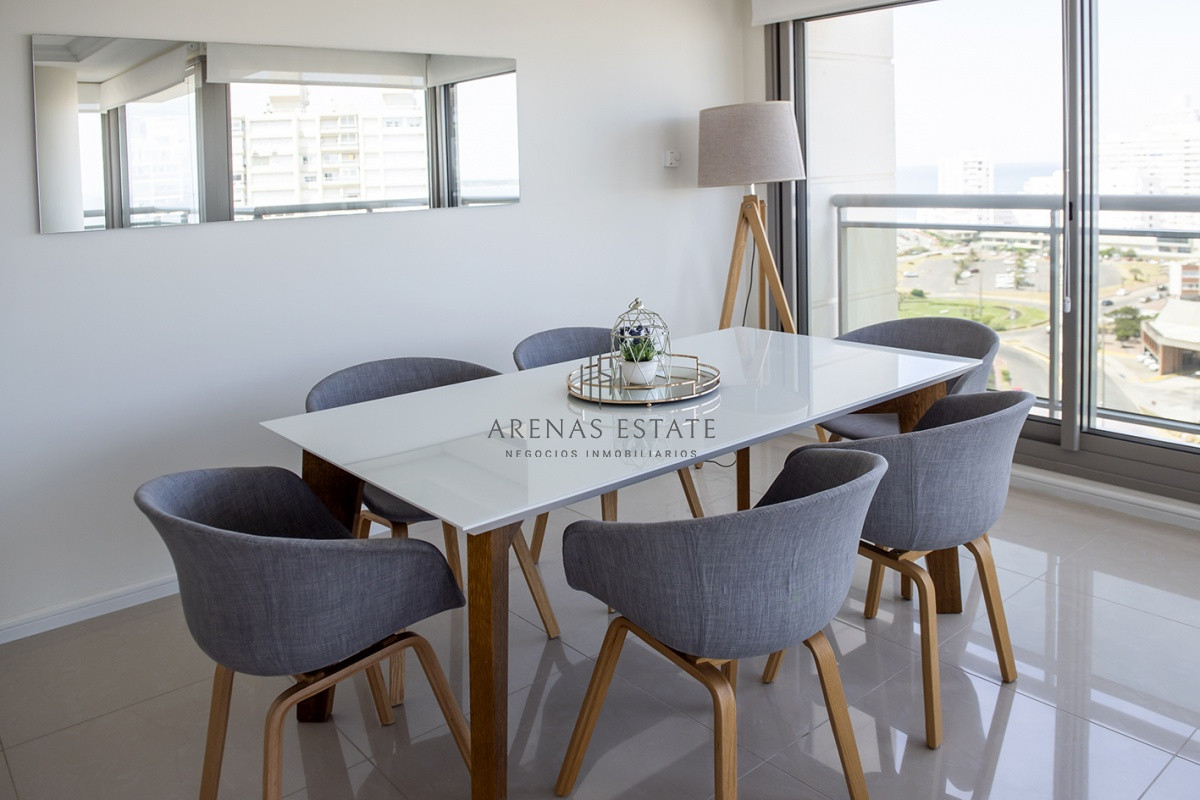 Apartamento ID.3376 - Apartamento de 2 dormitorios en Torre Imperiale , Punta del este , Playa Brava 