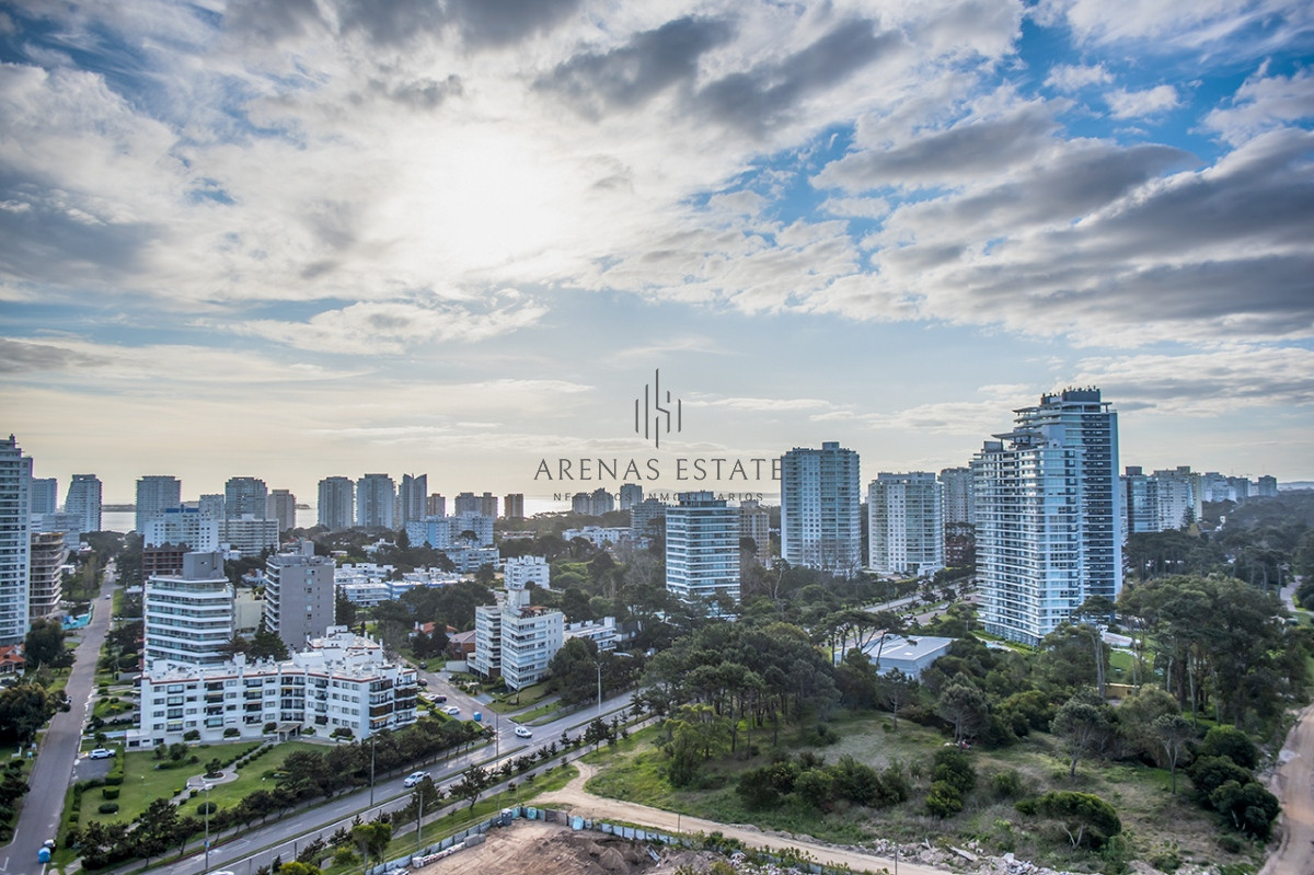 Apartamento ID.3467 - Espectacular departamento frente al mar en venta, 2 dorm + dep en venta