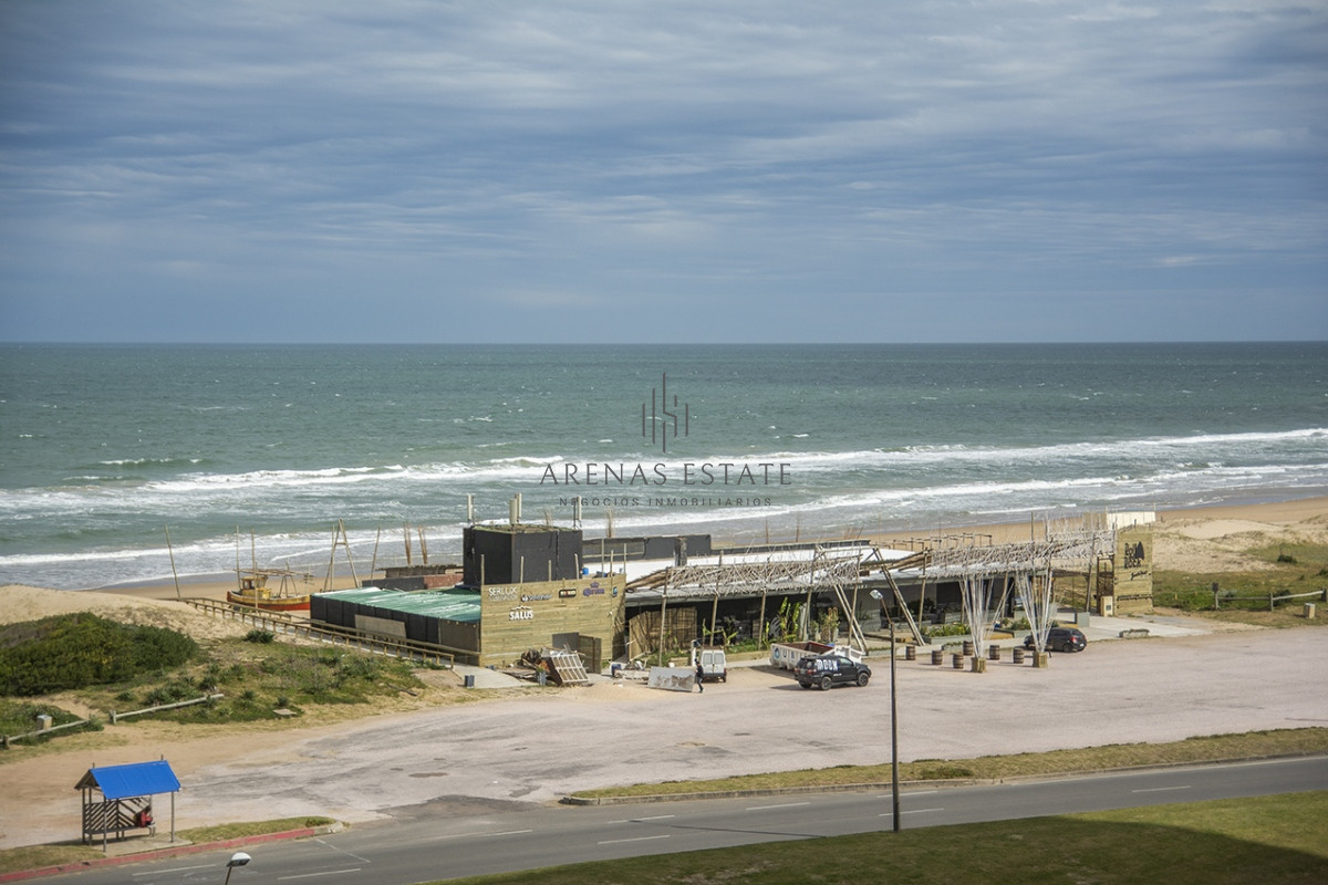 Apartamento ID.3469 - Espectacular Departamento en venta enPlaya brava frente al mar. 4 dormitorios